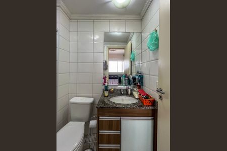 Apartamento à venda com 64m², 3 quartos e 1 vaga Apartamento à venda com 64m², 3 quartos e 1 vagaBanheiro da Suíte