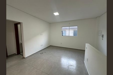 Sala de casa para alugar com 2 quartos, 50m² em Vila Valenca, São Vicente