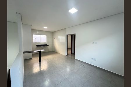 Sala de casa para alugar com 2 quartos, 50m² em Vila Valenca, São Vicente