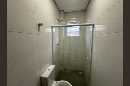Banheiro de casa para alugar com 2 quartos, 50m² em Vila Valenca, São Vicente