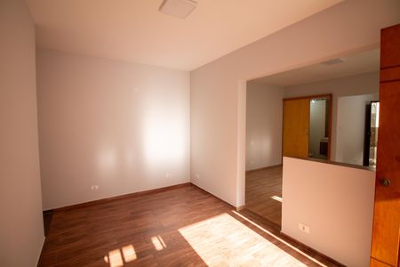 Casa para alugar com 120m², 2 quartos e 2 vagas Casa para alugar com 120m², 2 quartos e 2 vagasSala