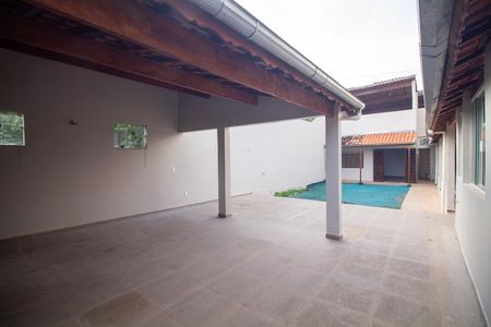 Casa para alugar com 120m², 2 quartos e 2 vagas Casa para alugar com 120m², 2 quartos e 2 vagasSalão de Festas