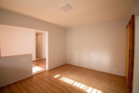 Casa para alugar com 120m², 2 quartos e 2 vagas Casa para alugar com 120m², 2 quartos e 2 vagasSala de Jantar