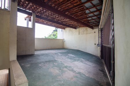 Garagem de casa para alugar com 2 quartos, 120m² em Vila Fazzeoni, São Paulo