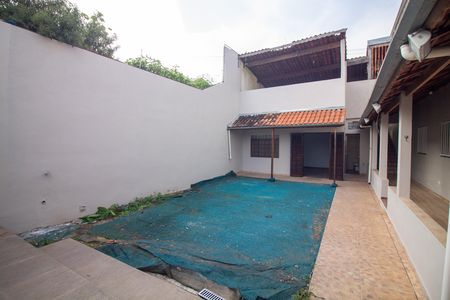 Jardim de casa para alugar com 2 quartos, 120m² em Vila Fazzeoni, São Paulo