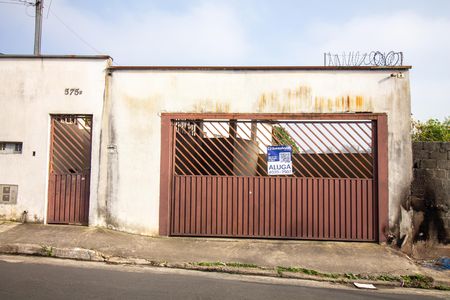 Casa para alugar com 120m², 2 quartos e 2 vagas Casa para alugar com 120m², 2 quartos e 2 vagasFachada da Casa