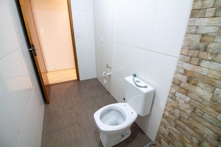 Casa para alugar com 120m², 2 quartos e 2 vagas Casa para alugar com 120m², 2 quartos e 2 vagasBanheiro