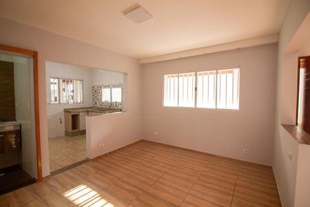 Casa para alugar com 120m², 2 quartos e 2 vagas Casa para alugar com 120m², 2 quartos e 2 vagasSala de Jantar