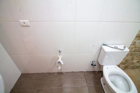 Casa para alugar com 120m², 2 quartos e 2 vagas Casa para alugar com 120m², 2 quartos e 2 vagasBanheiro