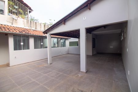 Casa para alugar com 120m², 2 quartos e 2 vagas Casa para alugar com 120m², 2 quartos e 2 vagasSalão de Festas