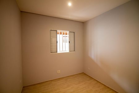 Quarto 1 de casa para alugar com 2 quartos, 120m² em Vila Fazzeoni, São Paulo