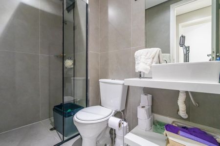 Apartamento à venda com 57m², 2 quartos e 1 vaga Apartamento à venda com 57m², 2 quartos e 1 vagaBanheiro Social