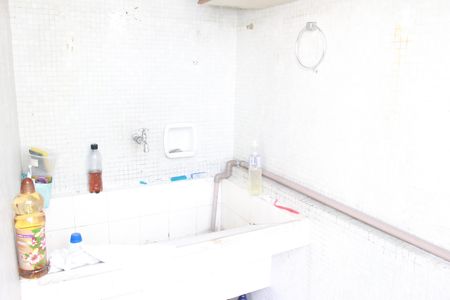 Área de serviço de apartamento para alugar com 3 quartos, 130m² em Higienópolis, São Paulo