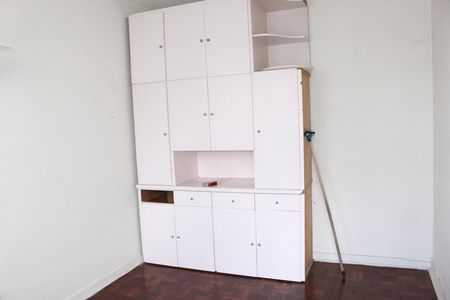 Quarto de serviço de apartamento para alugar com 3 quartos, 130m² em Higienópolis, São Paulo