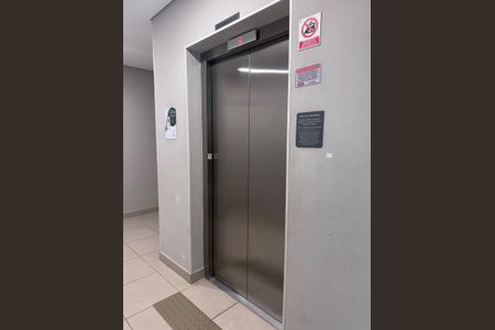 Apartamento para alugar com 32m², 2 quartos e sem vaga Apartamento para alugar com 32m², 2 quartos e sem vagaElevador