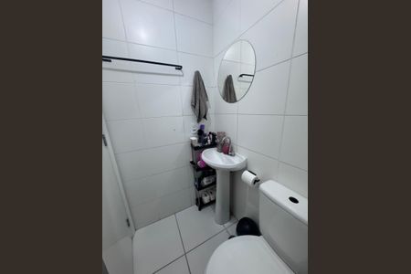 Apartamento para alugar com 32m², 2 quartos e sem vaga Apartamento para alugar com 32m², 2 quartos e sem vagaBanheiro