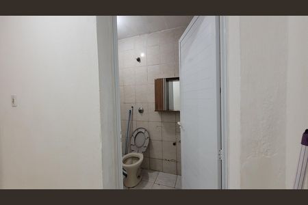 Banheiro 01 de casa para alugar com 2 quartos, 95m² em Parque Santa Amélia, Itaquaquecetuba