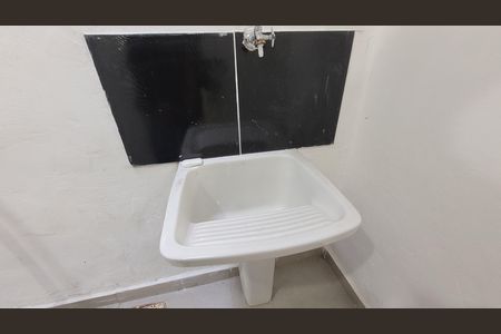 Casa para alugar com 95m², 2 quartos e sem vagaÁrea de Serviço 02