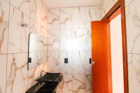 Banheiro de apartamento para alugar com 2 quartos, 40m² em Jardim Casa Pintada, São Paulo