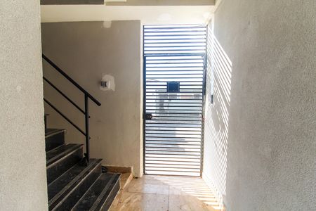 Entrada de apartamento para alugar com 2 quartos, 40m² em Jardim Casa Pintada, São Paulo