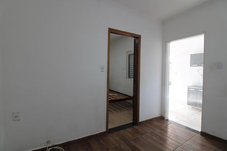 Casa à venda com 2 quartos, 300m² em Vila Ponte Rasa, São Paulo