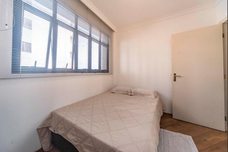 Apartamento à venda com 178m², 4 quartos e 3 vagasQuarto 1