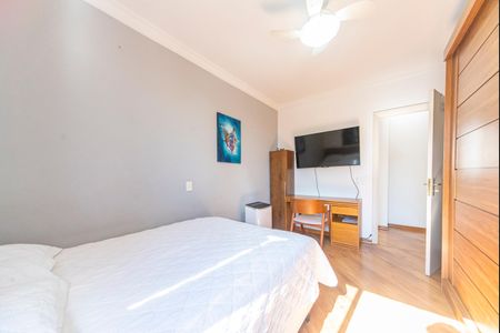 Apartamento à venda com 178m², 4 quartos e 3 vagasQuarto 2