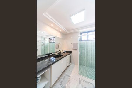 Apartamento à venda com 178m², 4 quartos e 3 vagasBanheiro 