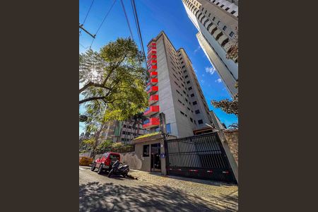 Apartamento à venda com 178m², 4 quartos e 3 vagasFachada e portaria