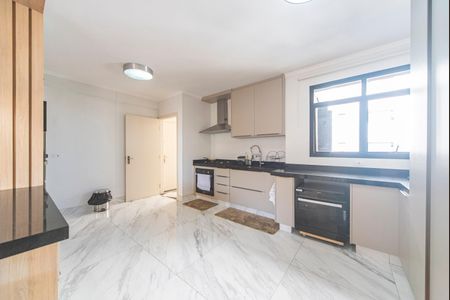 Apartamento à venda com 178m², 4 quartos e 3 vagasCozinha 