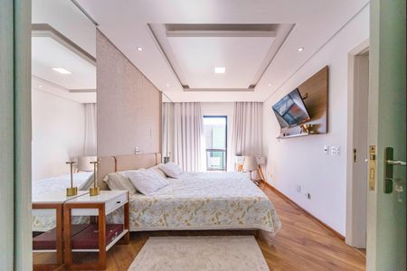Apartamento à venda com 178m², 4 quartos e 3 vagasQuarto 4
