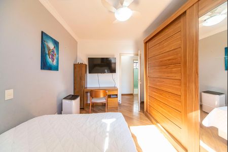 Apartamento à venda com 178m², 4 quartos e 3 vagasQuarto 2