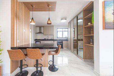 Apartamento à venda com 178m², 4 quartos e 3 vagasCozinha 
