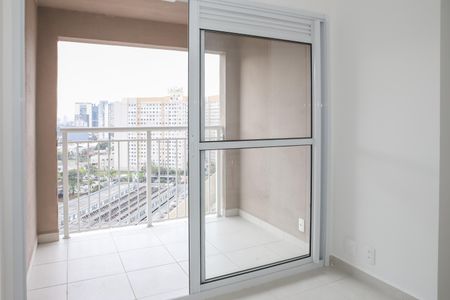 Apartamento para alugar com 2 quartos, 34m² em Parque Industrial Tomas Edson, São Paulo