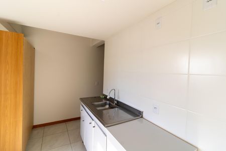 Cozinha de apartamento para alugar com 1 quarto, 24m² em Hípica, Porto Alegre