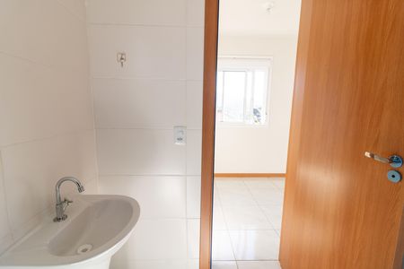 Banheiro de apartamento para alugar com 1 quarto, 24m² em Hípica, Porto Alegre