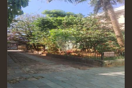 Casa à venda com 4 quartos, 330m² em Americanópolis, São Paulo