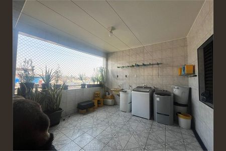 Casa à venda com 3 quartos, 225m² em Jardim Rosana, São Paulo