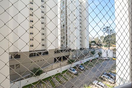 Apartamento à venda com 70m², 3 quartos e 1 vaga Apartamento à venda com 70m², 3 quartos e 1 vagaVista da Sacada