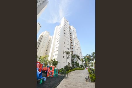Apartamento à venda com 70m², 3 quartos e 1 vaga Apartamento à venda com 70m², 3 quartos e 1 vagaFachada do bloco