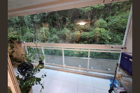 Apartamento para alugar com 84m², 2 quartos e 1 vagaVaranda