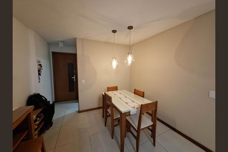 Apartamento para alugar com 84m², 2 quartos e 1 vagaSala