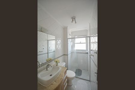Banheiro de apartamento à venda com 3 quartos, 70m² em Planalto, São Bernardo do Campo