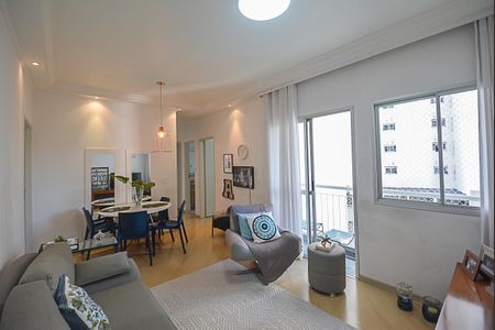 Apartamento à venda com 70m², 3 quartos e 1 vaga Apartamento à venda com 70m², 3 quartos e 1 vagaSala