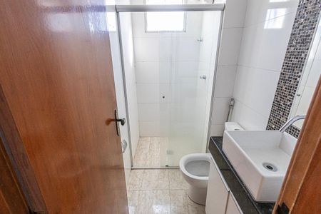 banheiro de apartamento à venda com 3 quartos, 68m² em Parque São Pedro, Belo Horizonte