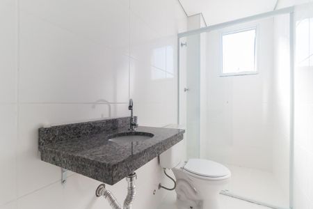 Banheiro de apartamento para alugar com 2 quartos, 54m² em Centro, Mogi das Cruzes