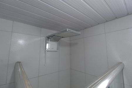 Banheiro da Suíte de casa de condomínio para alugar com 2 quartos, 100m² em Vila Nova Conceição, São Paulo