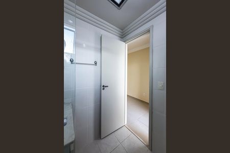Apartamento para alugar com 63m², 2 quartos e 1 vaga Apartamento para alugar com 63m², 2 quartos e 1 vagaBanheiro da Suíte