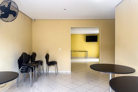 Apartamento para alugar com 63m², 2 quartos e 1 vaga Apartamento para alugar com 63m², 2 quartos e 1 vagaÁrea comum - Salão de festas