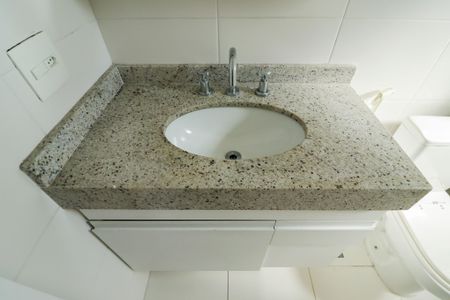 Apartamento à venda com 95m², 2 quartos e 2 vagas Apartamento à venda com 95m², 2 quartos e 2 vagasBanheiro da Suíte 1